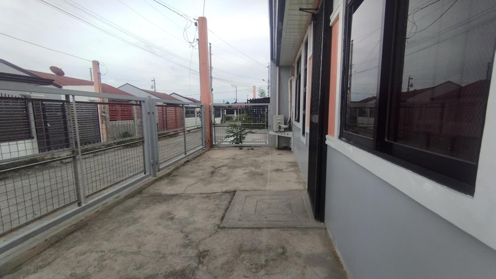 2 Bedroom House At Deca Homes Talomo Davao City Buitenkant foto